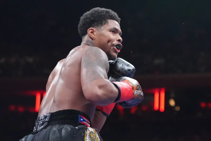 Shakur Stevenson sorprende con nueva alianza con Dana White