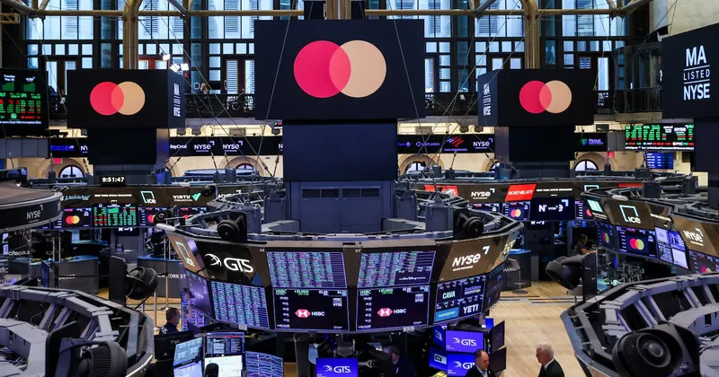 Las acciones de Mastercard suben tras superar las estimaciones de ganancias e ingresos