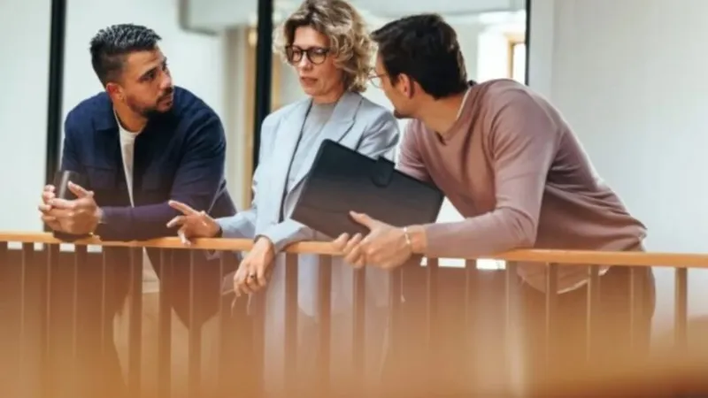 La IA prometía devolvernos horas de vida y semanas laborales más cortas. En las empresas que la están construyendo, algunos empleados aseguran trabajar hasta 90 horas