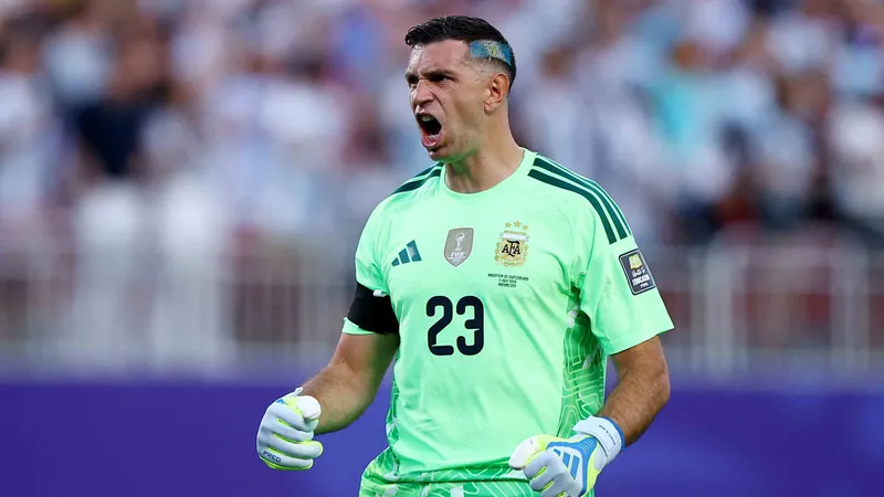 'Dibu' Martínez hace historia con Argentina en las Copas del Mundo