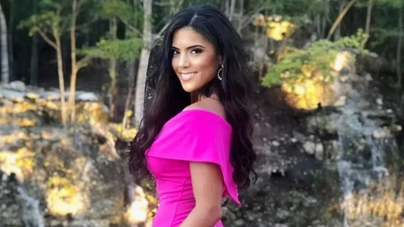 Francisca Lachapel impacta con su talento musical