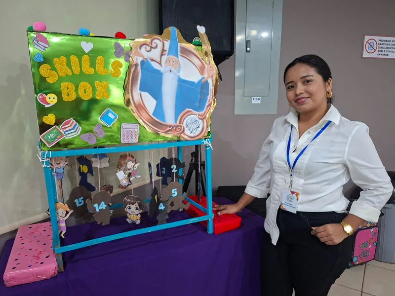 Docentes de primaria participan en certamen nacional de relatos inéditos y experiencias exitosas