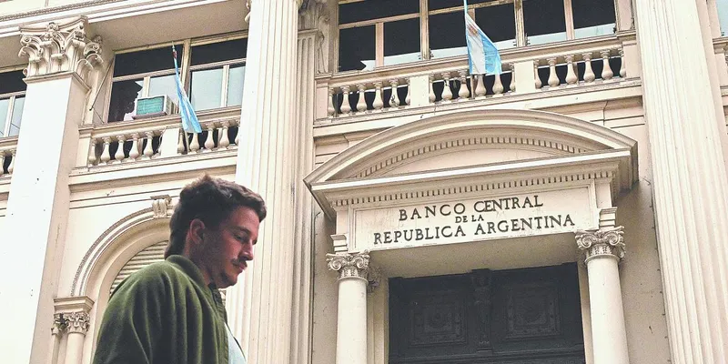 Milei alista reforma al Banco Central para darle un mandato único