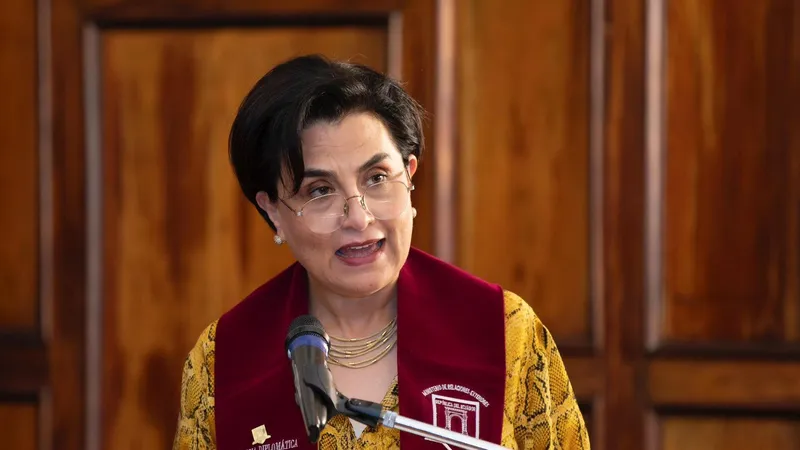 Renuncia Gabriela Sommerfeld como titular de la Cancillería ecuatoriana