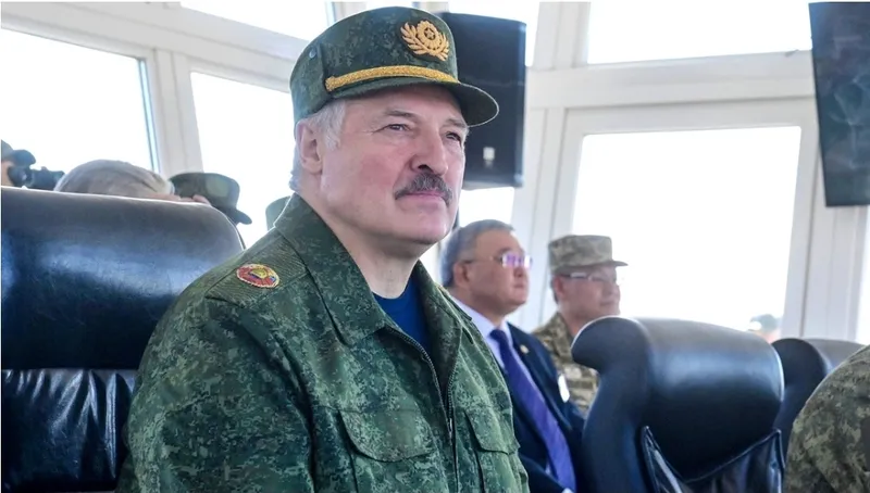 Lukashenko: “Estamos listos para defender nuestra Patria común con Rusia desde Brest hasta Vladivostok”