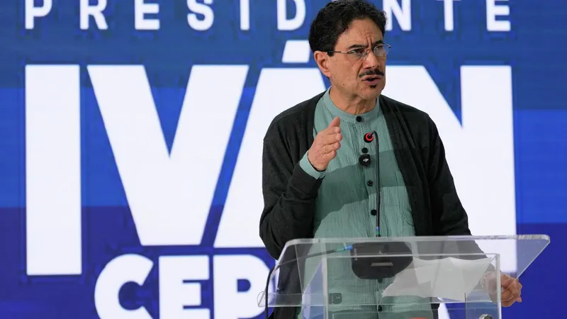 "A nosotros no nos amenacen": Cepeda responde a discurso del opositor colombiano De la Espriella