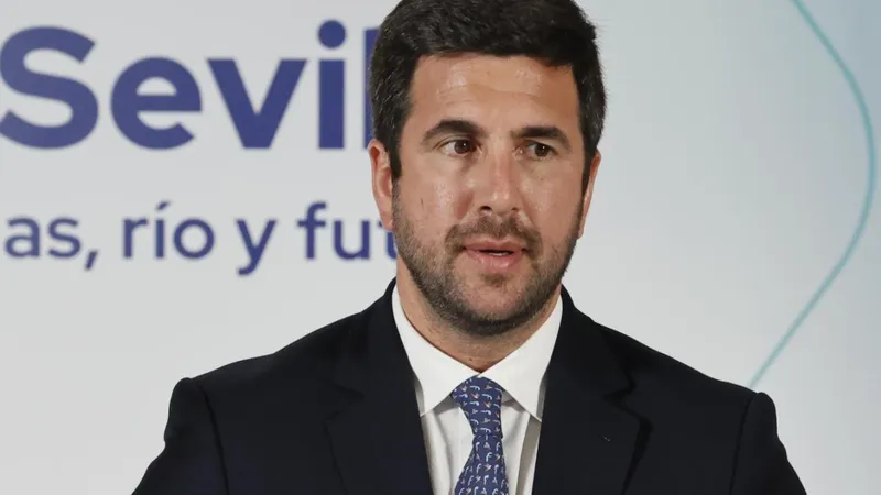 Enrique Riquelme ya ha presentado su candidatura