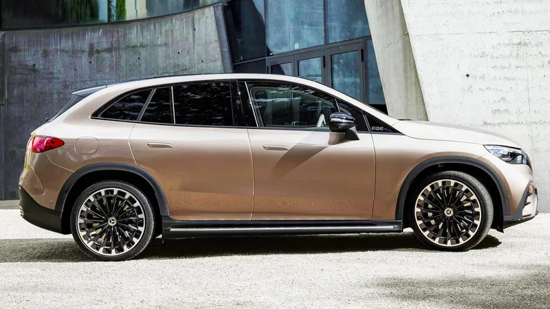 Te ayudamos a elegir tu próximo Mercedes eléctrico o híbrido enchufable ahorrando 7.000 € entre descuentos y bonificaciones
