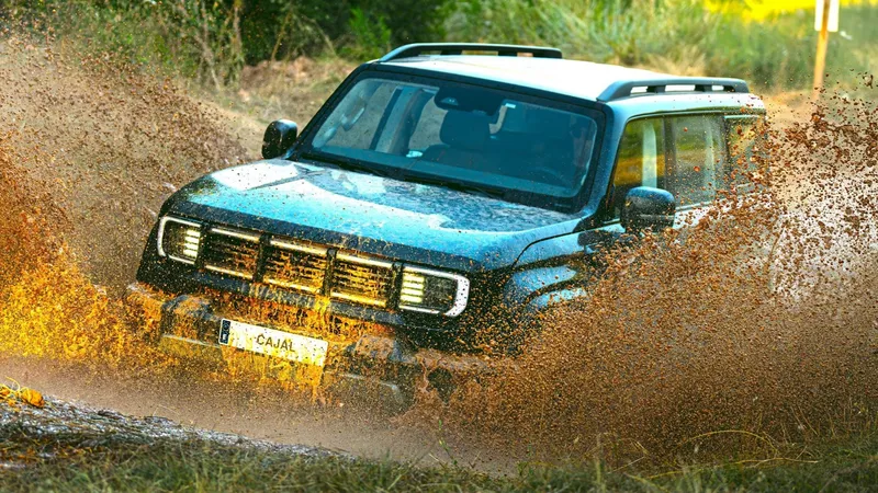 1.200 km de autonomía, híbrido y 4x4: tras EBRO, Santana fabricará en España otro SUV