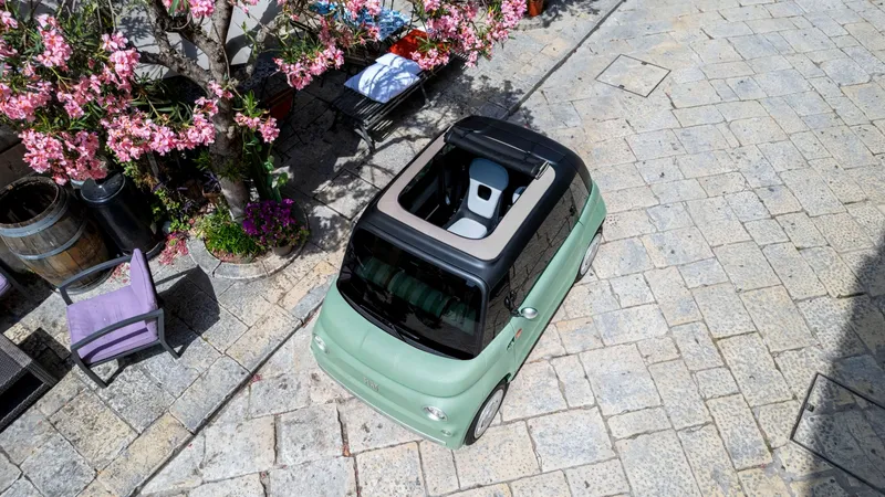 Uno de los coches eléctricos más exitosos de Fiat recibe un soplo de aire fresco: ahora quiere conquistar Europa a cielo descubierto