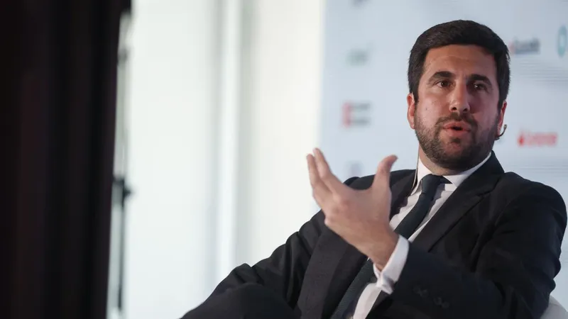 Habrá elecciones en el Real Madrid: OK a la candidatura de Enrique Riquelme
