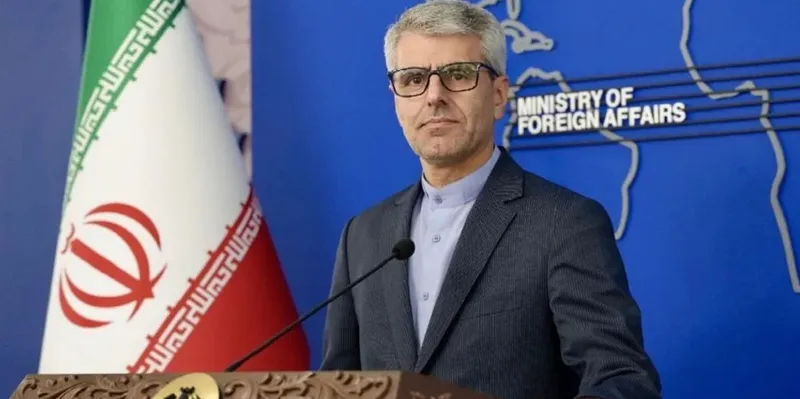 Irán niega negociaciones con Estados Unidos y centra diálogo en el estrecho de Ormuz