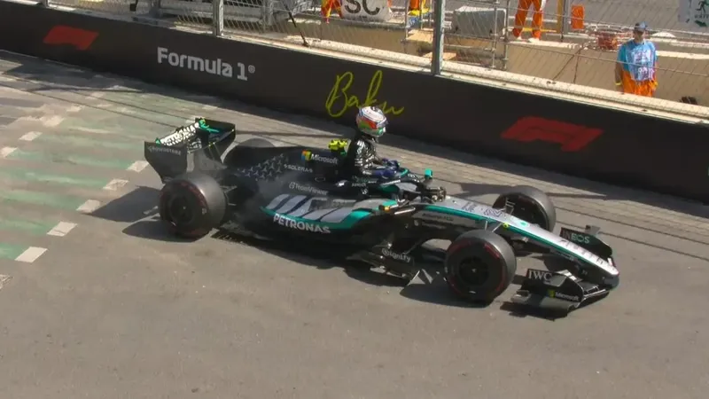 El GP de Bakú empieza con problemas para el líder y muchos otros; Russell domina