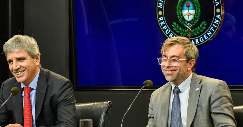 Tras pulseada por el dólar, Caputo apunta a despejar vencimientos de la antesala electoral