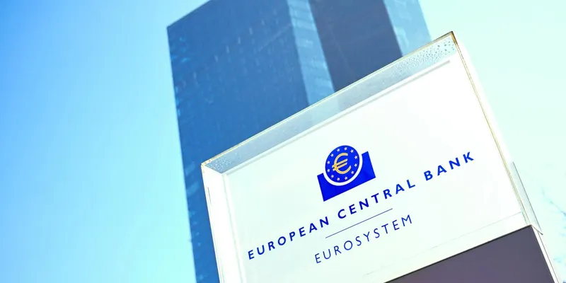 El BCE se enfrenta a una perturbación moderada de la inflación, que alcanzará 2.0% en un año, según Lane