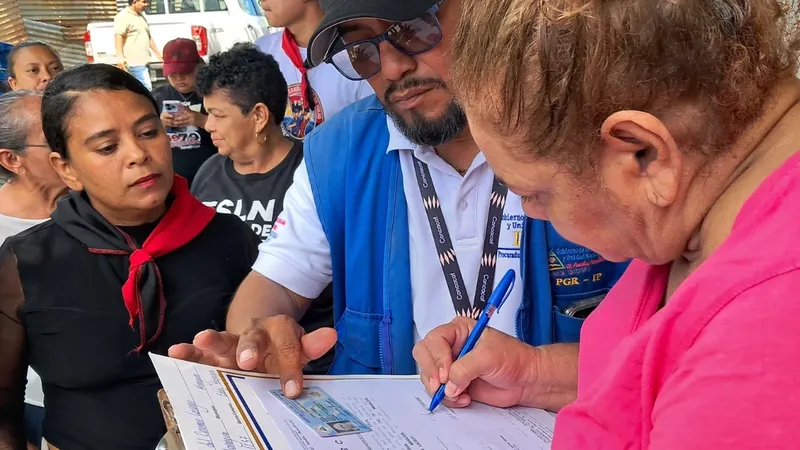 Familias de Managua reciben títulos de propiedad y garantizan seguridad jurídica