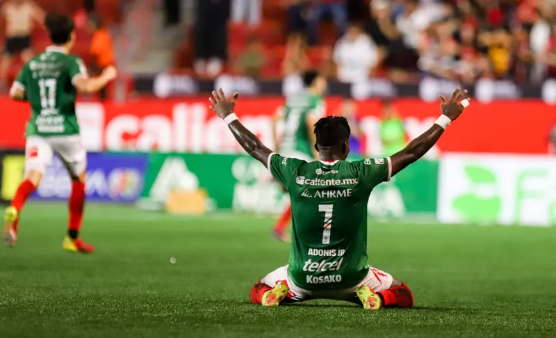 Xolos despertó a tiempo y le dio un golpe firme a Tigres