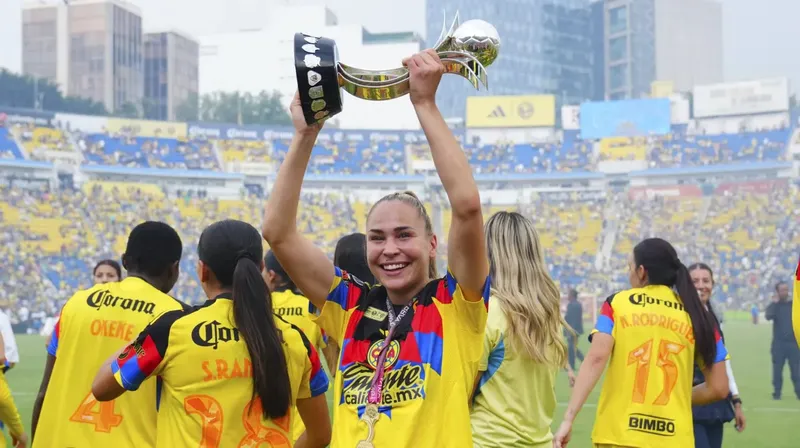 Mikel Arriola destaca la proyección del fútbol femenino en México