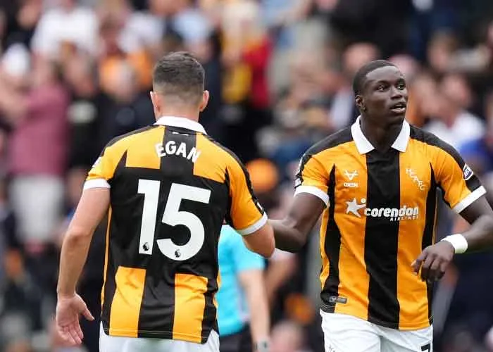 Hull City golpea al Manchester United y tiene un regreso soñado a la Premier