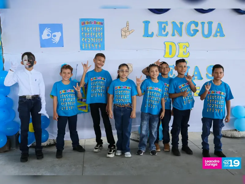 Escuela de Educación Especial Melania Morales celebra Festival Artístico de la Persona Sorda