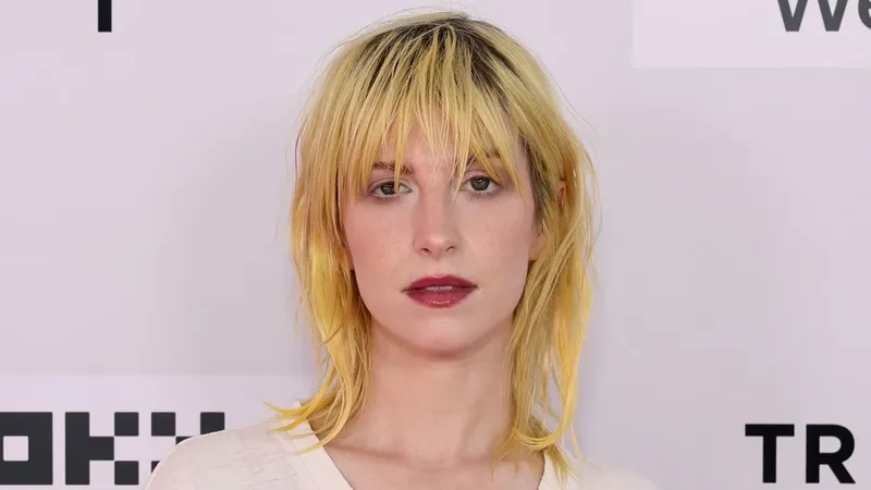 Hayley Williams, de Paramore, rompe el silencio sobre la muerte de su exesposo, Chad Gilbert