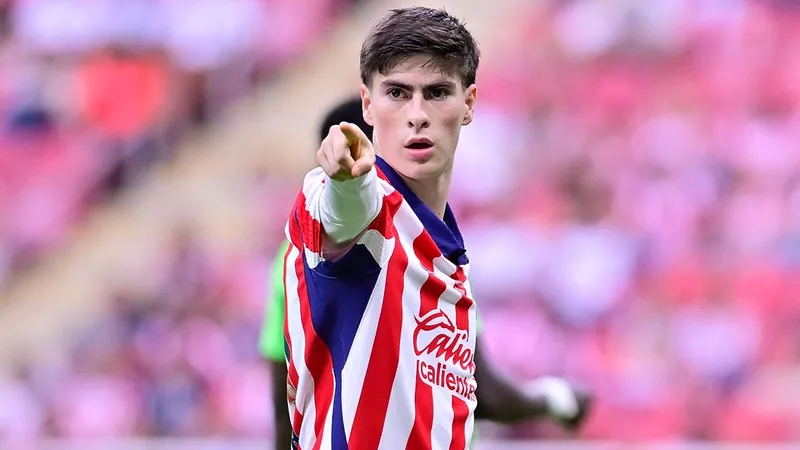 Primer gol, asistencia y épico festejo de la 'Hormiga' González en Grecia