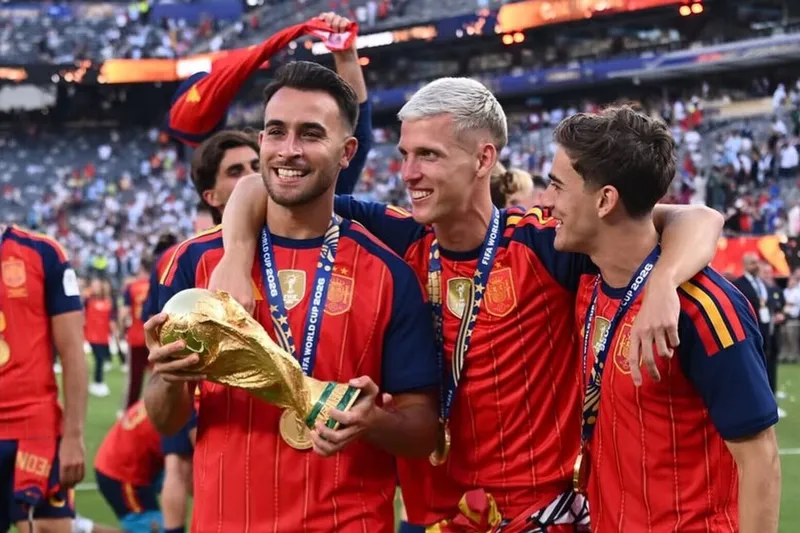 Dani Olmo, futbolista español: "aparte del ajedrez, Nintendo Switch es otro de mis pasatiempos favoritos"