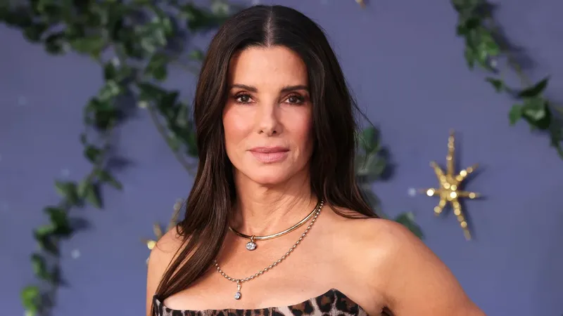 Sandra Bullock revela sorprendente experiencia paranormal con un 'hombre de color verde'