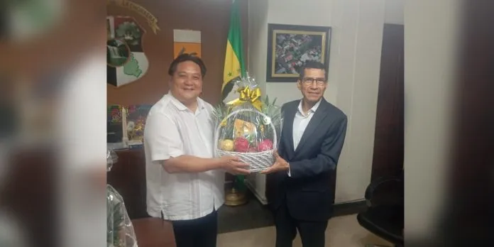 Embajada de Nicaragua fortalece relaciones con la Alcaldía de La Chorrera, Panamá