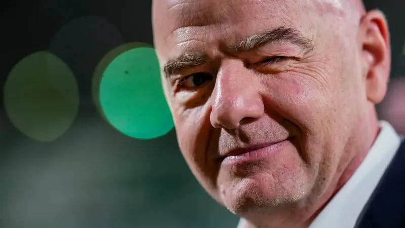 Infantino convoca una reunión de urgencia