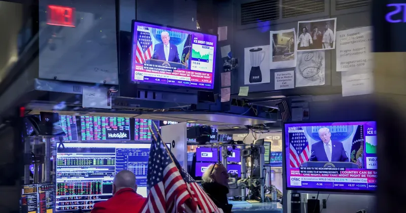 Declaración financiera de Trump revela 3.711 operaciones bursátiles y despierta escrutinio