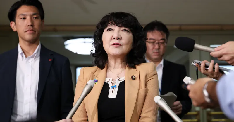 Yen avanza hacia su mejor jornada en dos semanas tras advertencia de Takaichi sobre su debilidad