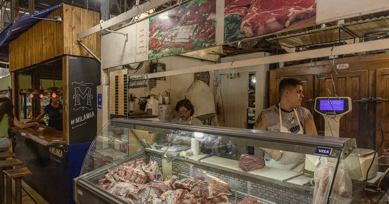 Consumo de carne vacuna en Argentina cayó a su nivel más bajo en 20 años: a cuántos kilos por persona llegó
