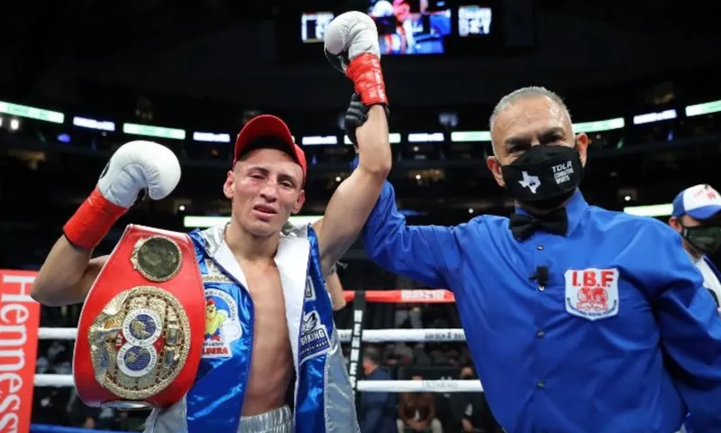 Félix “El Gemelo” Alvarado anuncia su retiro del boxeo profesional