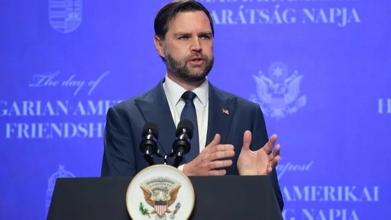 EEUU "se reserva el derecho" de emprender acciones militares en México, dice J.D Vance