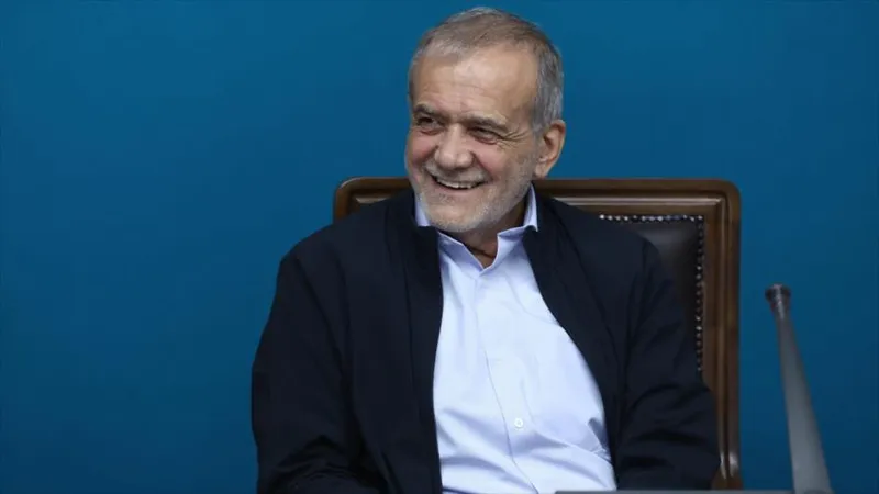 Pezeshkian: Irán ahorra 12 000 millones de dólares gracias al bloqueo