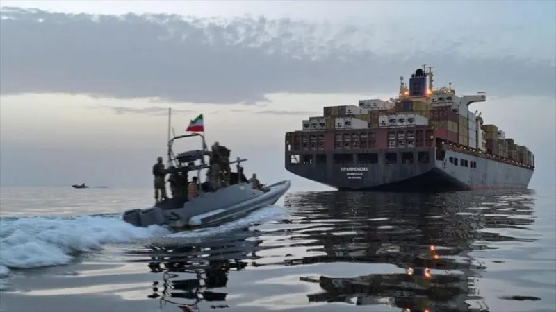 Irán crea organismo para gestionar estrecho de Ormuz y abre su cuenta en X