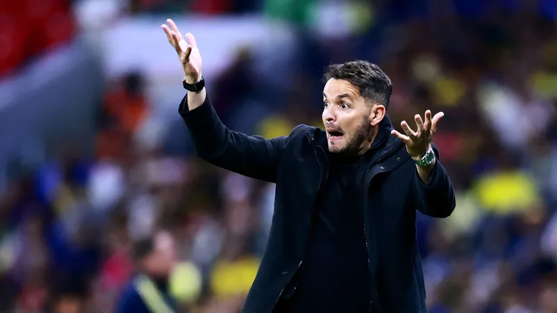 Nicolás Larcamón es el nuevo entrenador del Sporting de Gijón
