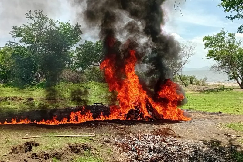 Golpe al narcotráfico: incineran cocaína ocupada en Río San Juan