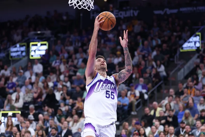 Los Knicks despiden a John Konchar
