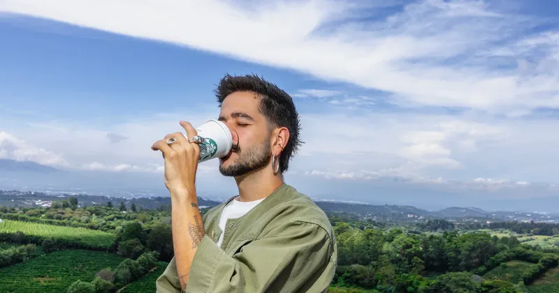 De la música al café: Camilo reflexiona sobre el éxito y su nueva colaboración con Starbucks
