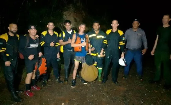 Rescatan a 11 personas tras el desbordamiento del río Cayo Guan en Moa