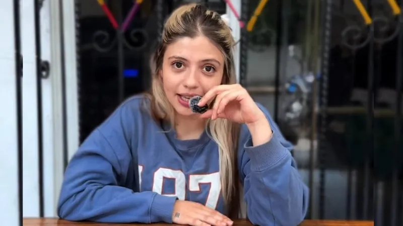 Daniela Parra estuvo grave en el hospital dos semanas