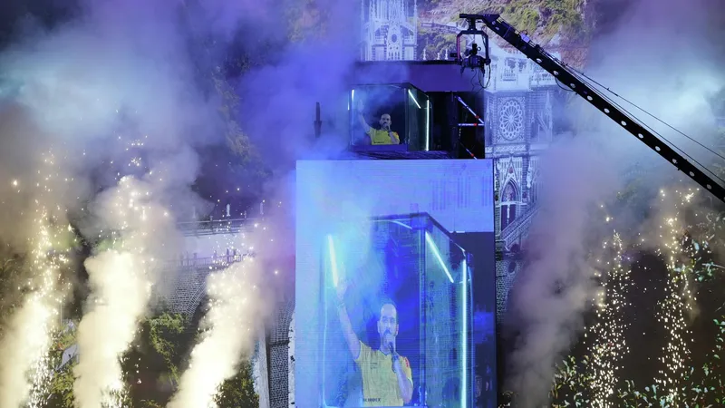 "No permitiremos una tercera vuelta en las calles": De la Espriella celebró y desafió a Petro