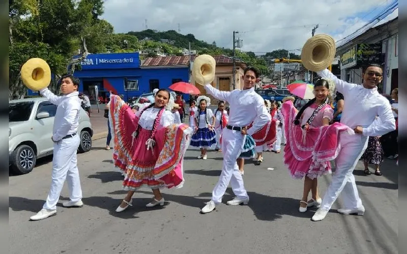 Festival de Trajes Originales de Nuestro Folklore en Matagalpa