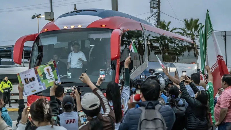 Selección de Irán recibe una cálida bienvenida en México rumbo al Mundial