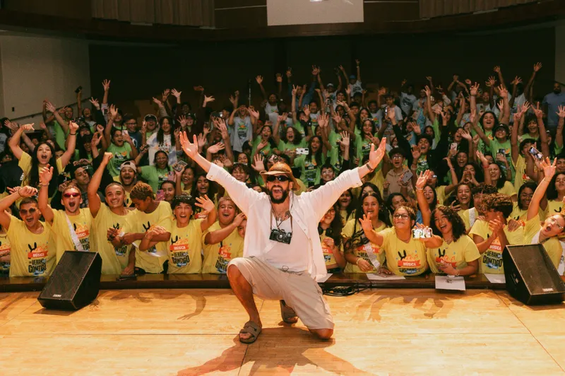 Fundación de Bad Bunny comparte detalles de Un Verano Contigo 2026 para jóvenes en Puerto Rico