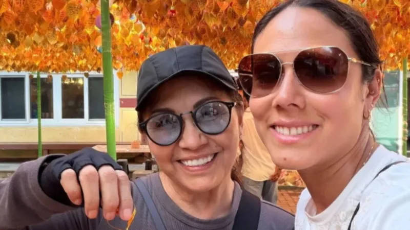 Ana Gabriel comparte con fans fotos de su viaje de placer con Silvana Rojas