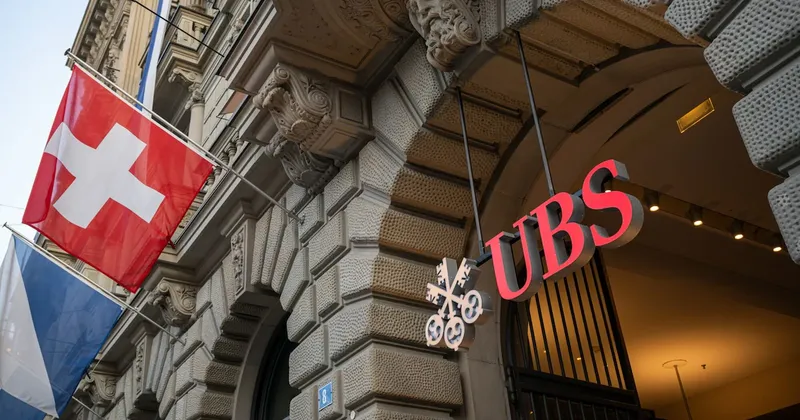 Salir de Suiza le saldría más caro a UBS que quedarse, afirma ministra de finanzas de ese país