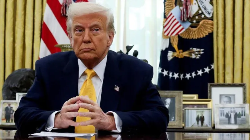 Aprobación de Trump cae a nivel más bajo por rechazo a guerra contra Irán
